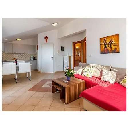 Sara 3 Comfortable